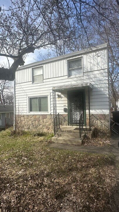 1125 Bethany Ave in Akron, OH - Building Photo