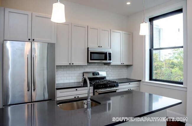 11 Newcomb St in Boston, MA - Building Photo - Building Photo