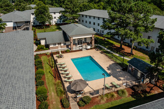 The Quarterdeck Student Living in Greenville, NC - Building Photo - Building Photo