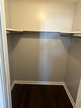 706 Eric Dr, Unit 706 in Nashville, TN - Foto de edificio - Building Photo