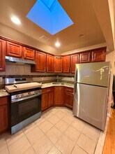 103-25 169th St in Queens, NY - Foto de edificio - Building Photo