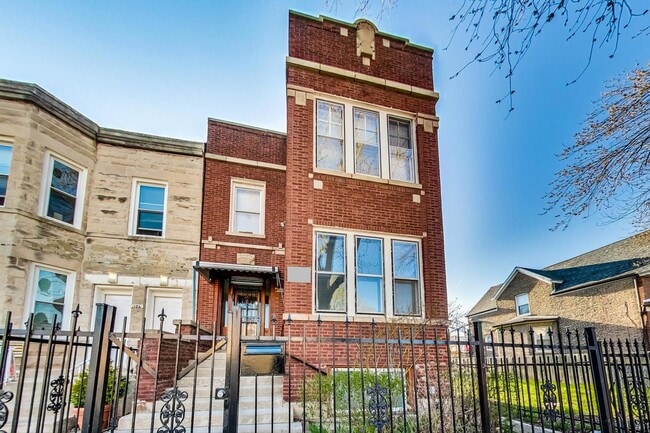property at 524 N Monticello Ave
