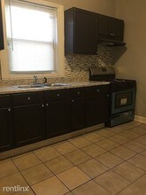 7742 S Carpenter St in Chicago, IL - Building Photo - Building Photo