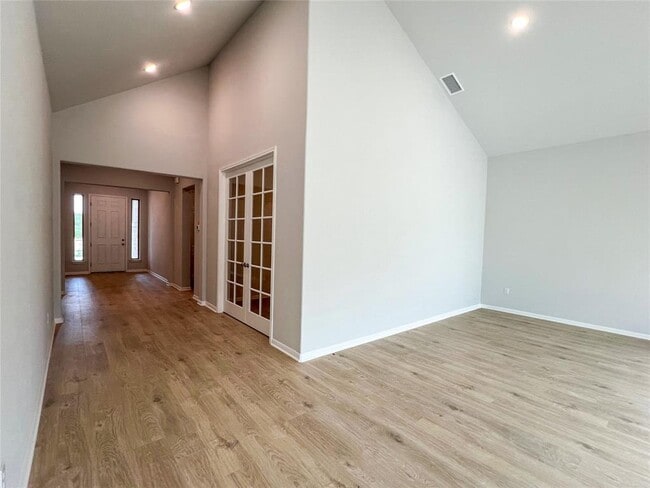 283 Eclipse Dr in Austin, TX - Foto de edificio - Building Photo