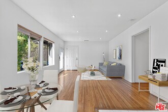 2436 Walnut Ave in Los Angeles, CA - Building Photo - Building Photo