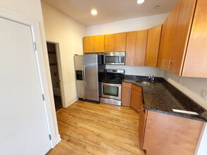 2835 N Damen Ave, Unit 1R in Chicago, IL - Building Photo - Building Photo
