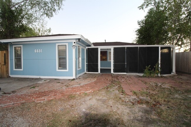 6631 Castlebay Dr in Houston, TX - Building Photo - Building Photo