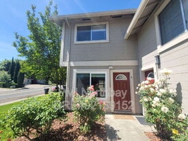 2140 Woolner Ave in Fairfield, CA - Building Photo