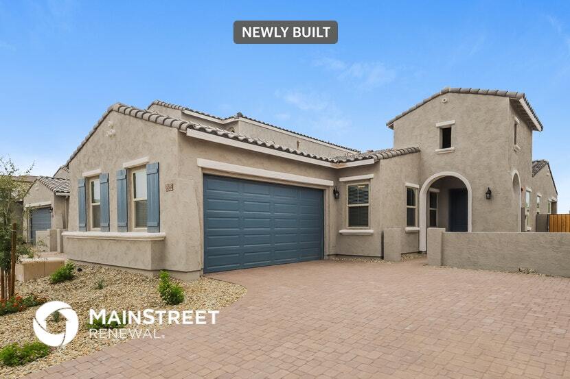 14069 W Desert Flower Dr in Goodyear, AZ - Building Photo