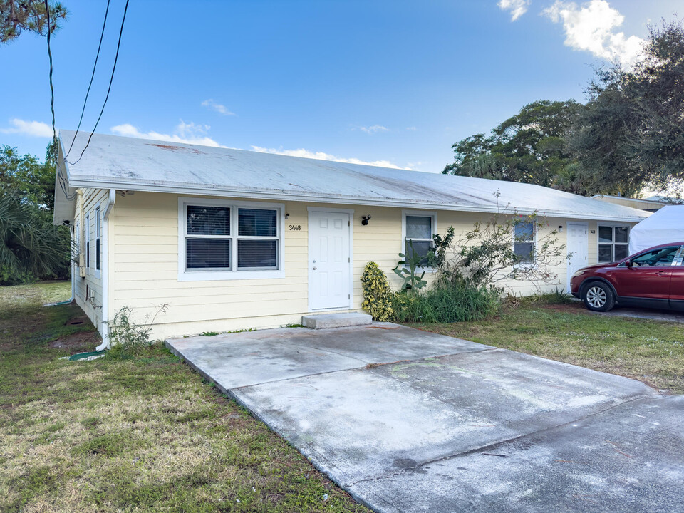 3448 SE Iris St in Stuart, FL - Building Photo