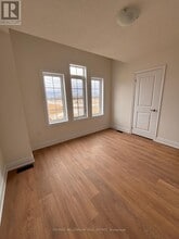 11 Mission St in Wasaga Beach, ON - Building Photo - Building Photo