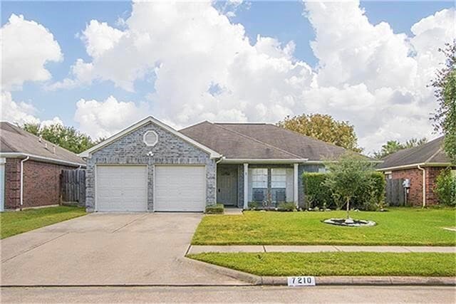 property at 7210 Greenwood Point Dr