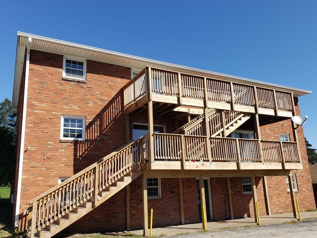 Stone Landing Apartments in Davenport, IA - Building Photo - Building Photo