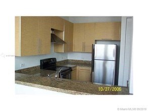 1789 NE Miami Gardens Dr-Unit -W203 in North Miami Beach, FL - Building Photo - Building Photo