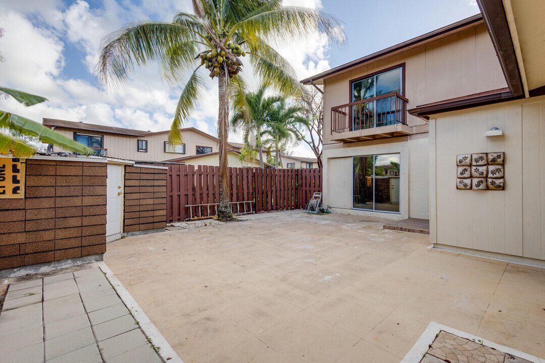 4245 Landar Dr in Greenacres, FL - Building Photo