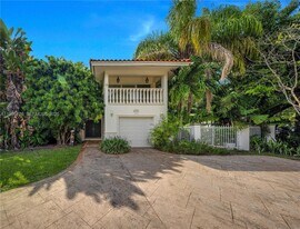 4000 Alhambra Cir in Coral Gables, FL - Building Photo