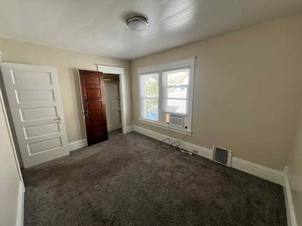 1936 W 4th St, Unit 2 in Williamsport, PA - Building Photo