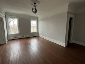 124 Broad St in Saint John, NB - Building Photo - Building Photo