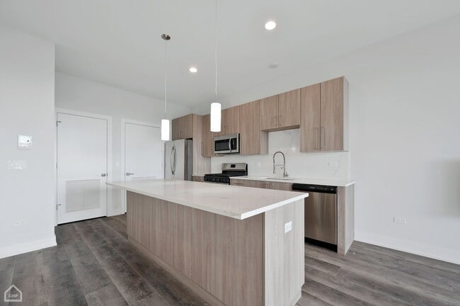2942 W North Ave in Chicago, IL - Building Photo - Building Photo