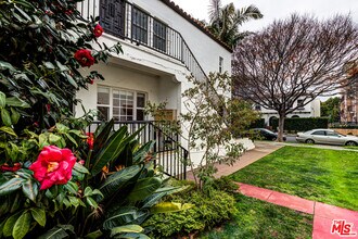 320 S Reeves Dr-Unit -A in Beverly Hills, CA - Foto de edificio - Building Photo