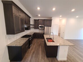 2122 Rosewood Pnes Ln in Pinehurst, TX - Building Photo - Building Photo