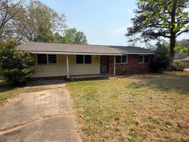 1502 Baker St in Columbus, GA - Foto de edificio - Building Photo