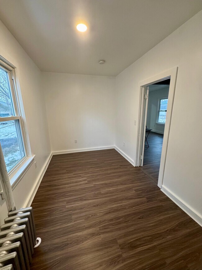 9 Allen St, Unit 1 in Binghamton, NY - Foto de edificio - Building Photo