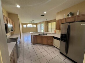 2725 Old Redpine Way in Orlando, FL - Foto de edificio - Building Photo