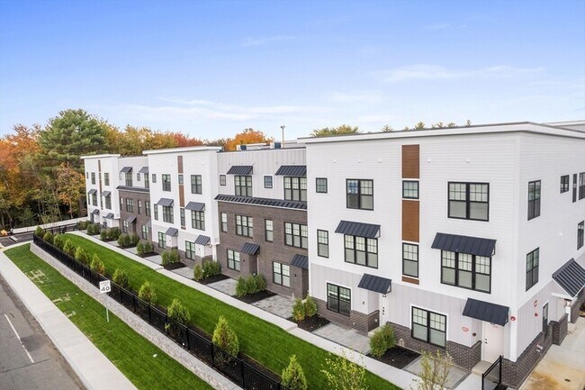 635 Main St, Unit 112 in Wilmington, MA - Building Photo - Building Photo