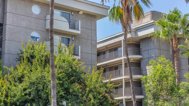 The Cleo in Los Angeles, CA - Foto de edificio - Building Photo