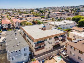 966 West 11th Street in San Pedro, CA - Building Photo - Building Photo