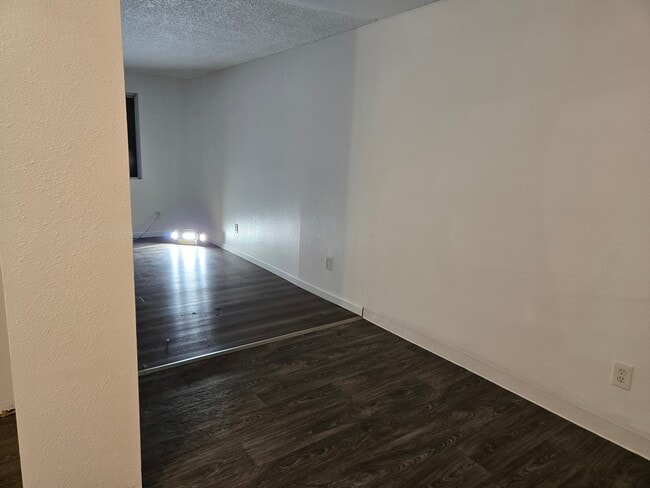 3311 E 21st St, Unit Apt 17