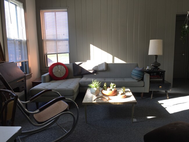 303 E Livingston Ave, Unit 303