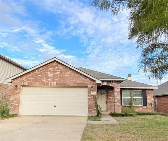 5519 Green Ivy Rd in Denton, TX - Building Photo