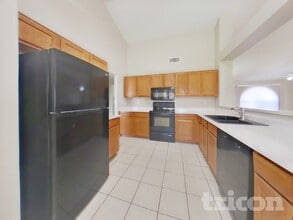 3561 E Sequoia Dr in Phoenix, AZ - Building Photo - Building Photo