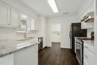 7738 Menlo Dr in Baton Rouge, LA - Building Photo - Building Photo