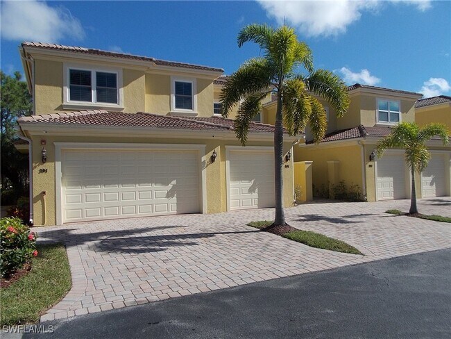 property at 1445 Mariposa Cir