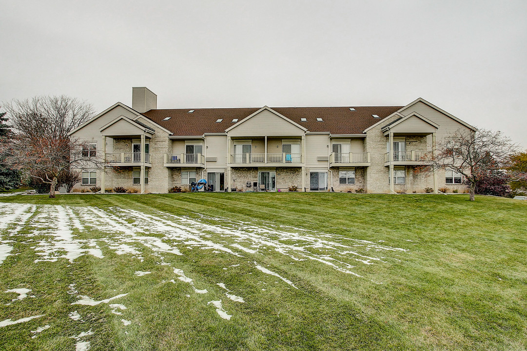 Orchid Knoll Apartments in Middleton, WI - Building Photo