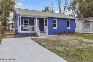 3032 Plum St in Jacksonville, FL - Building Photo