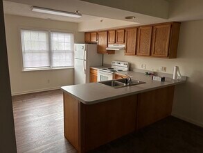 2201 Main St in Chester, MD - Building Photo - Building Photo