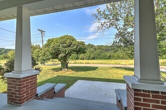 4470 Lonesome Pine Trail in Greeneville, TN - Building Photo - Building Photo