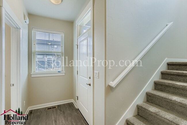 3333 SE Oakmeade Ave in Hillsboro, OR - Building Photo - Building Photo