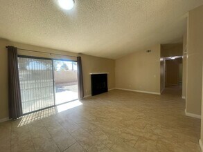 15427 Chaparral St in Victorville, CA - Building Photo - Building Photo