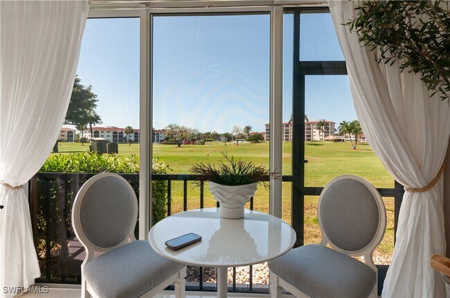 9 High Point Cir N in Naples, FL - Building Photo - Building Photo