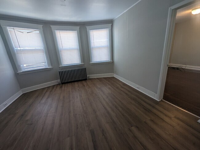 1463 Dixwell Ave, Unit 2 in Hamden, CT - Building Photo - Building Photo