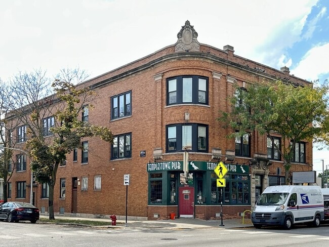 property at 4354 N Troy St