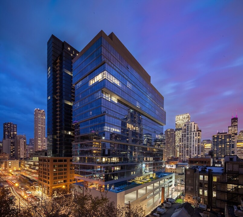 640 N Wells St in Chicago, IL - Building Photo