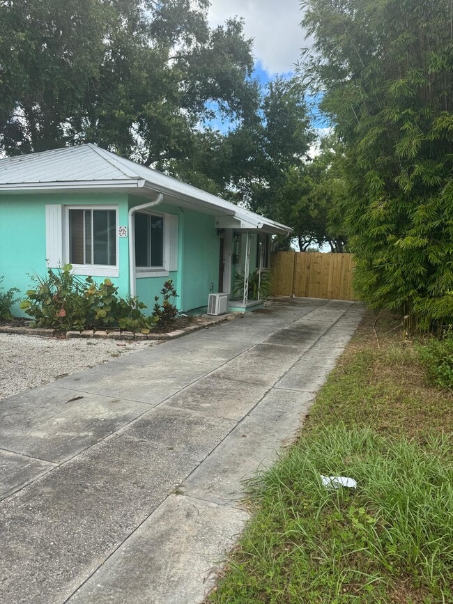 521-512 12th Ave N in St. Petersburg, FL - Building Photo - Building Photo