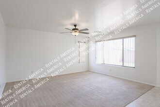 2763 N 106th Ln in Avondale, AZ - Foto de edificio - Building Photo