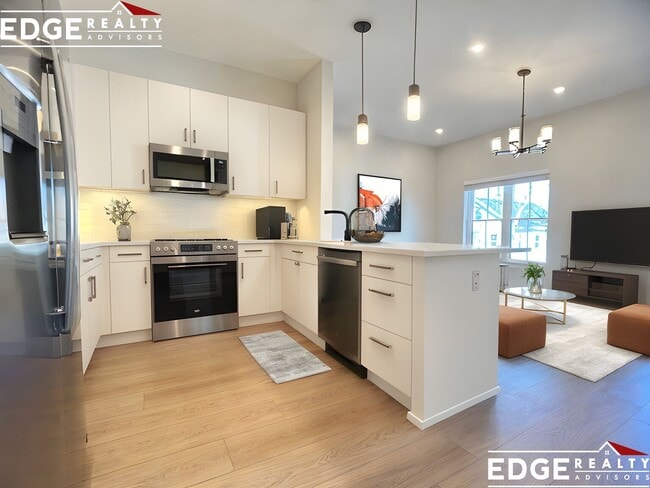 9 Newton St, Unit 2